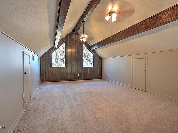 4th image of 5744 Chestnut Hills Dr
