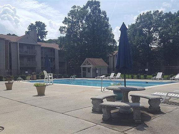 3rd image of 510 Mary Robert Ln #1