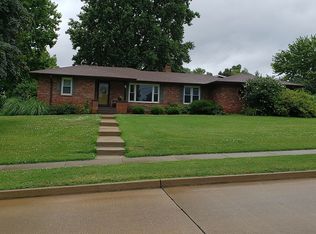 11902 Old Saint Charles Rd, Bridgeton, MO 63044