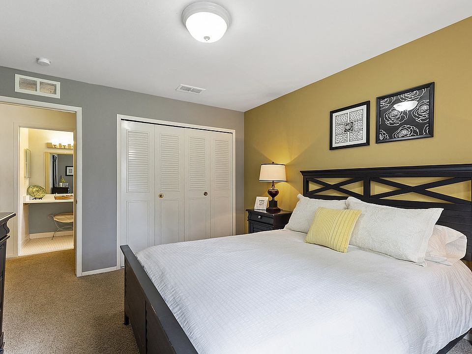 Drawbridge Apartments East 36420 Union Lake Rd Harrison Township MI