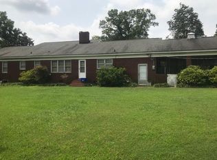 721 Bucklevel Rd, Greenwood, SC 29649