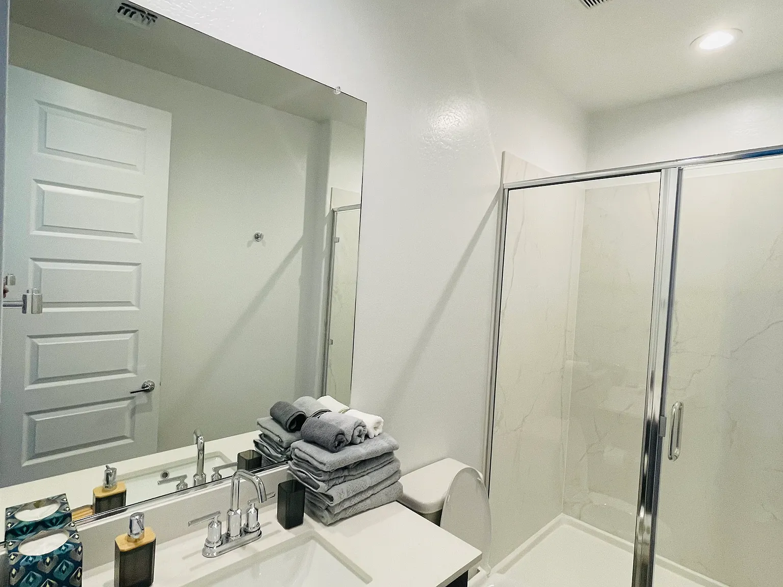 1458 W Ridge Rd — Photo 4