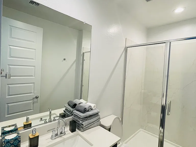 1458 W Ridge Rd — Photo 4