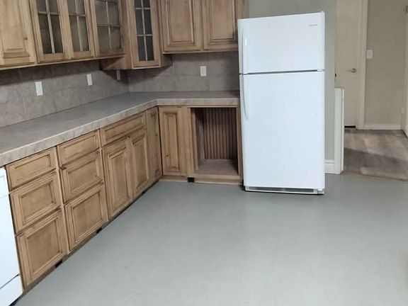 3rd image of 2900 N Tamarack Dr #1