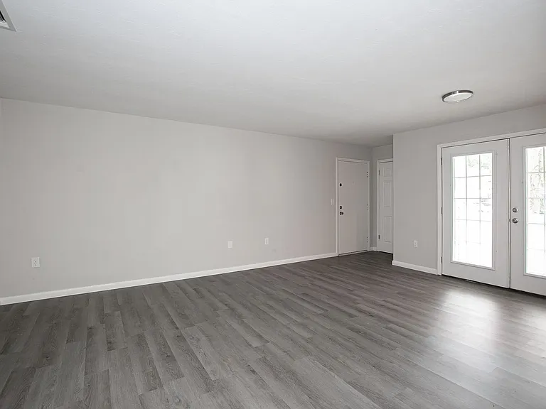 Oak Terrace — Photo 13