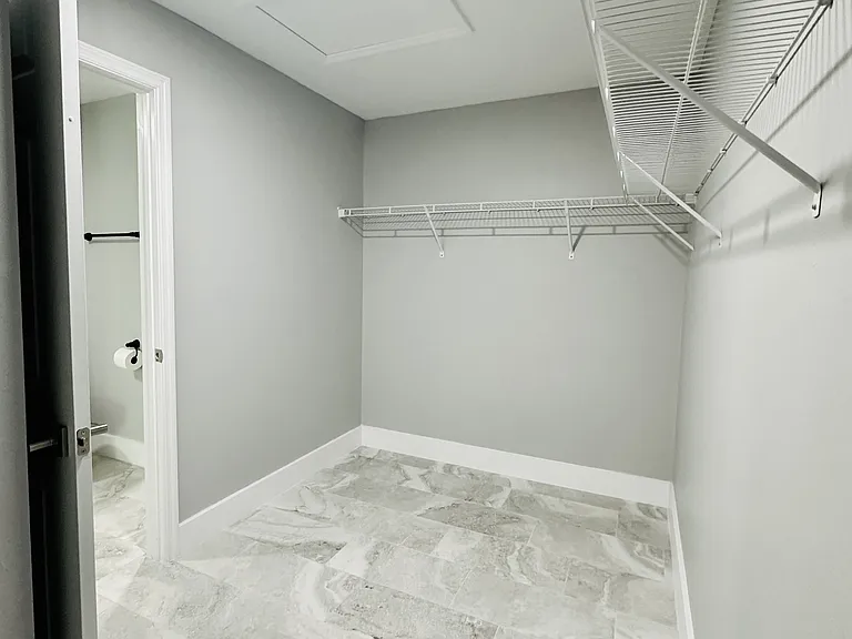 489 Lenox Ave — Photo 37