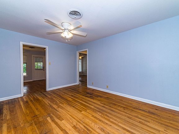 5th image of 700 Kenilworth Blvd