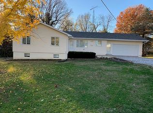 16 W 13th St, Carrollton, MO 64633