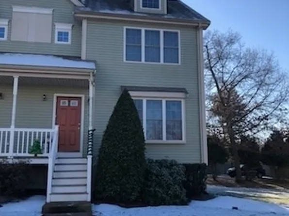 646 Bedford St APT A8, Whitman, MA 02382
