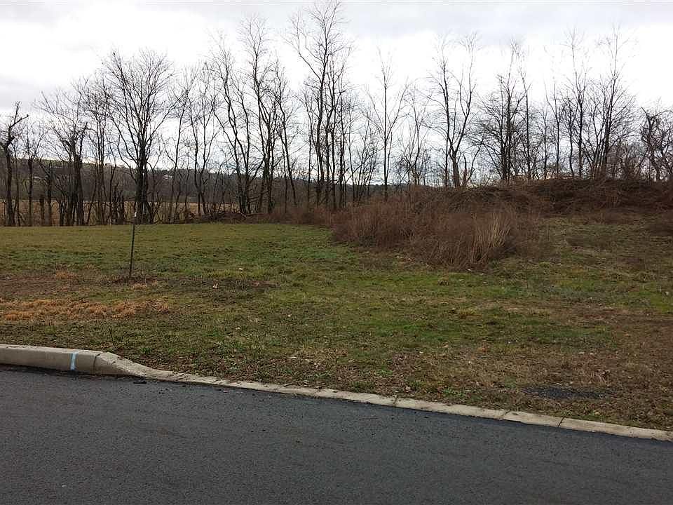 2nd image of 66 Oak Ave