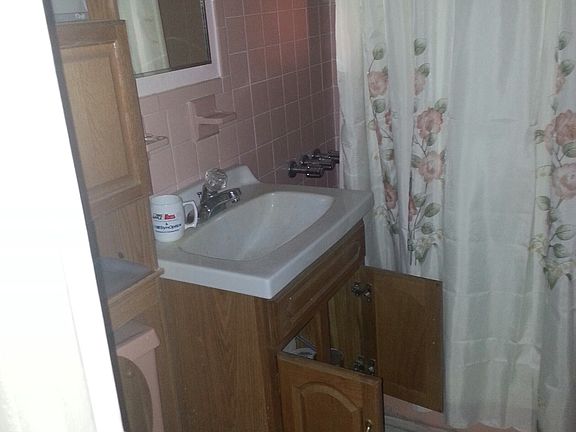 3rd image of 1216 Taylor Ave