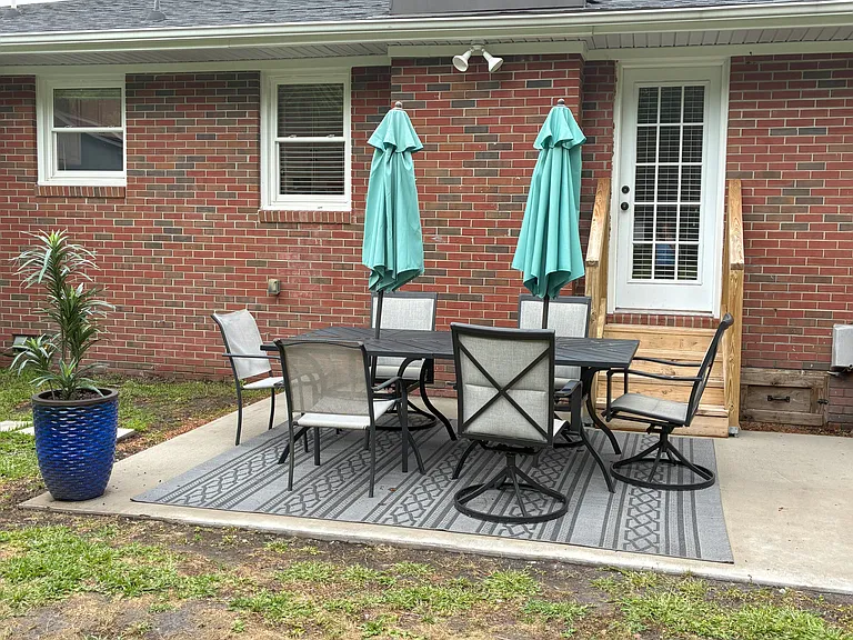233 Jeb Stuart Dr — Photo 3