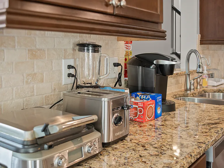 10599 Geist View Dr — Photo 21