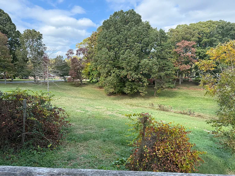 471 Mack Rd — Photo 3