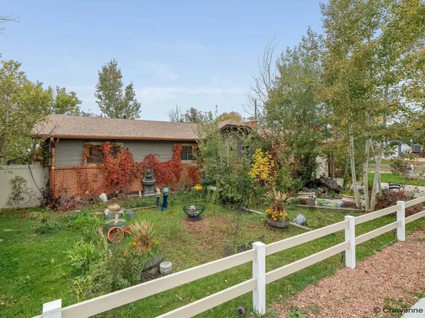 723 New Bedford Dr, Cheyenne, WY 82009