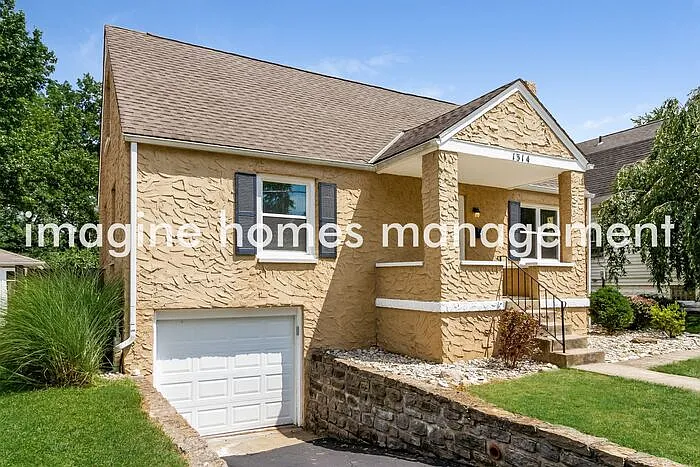 1314 Schirmer Ave — Photo 2