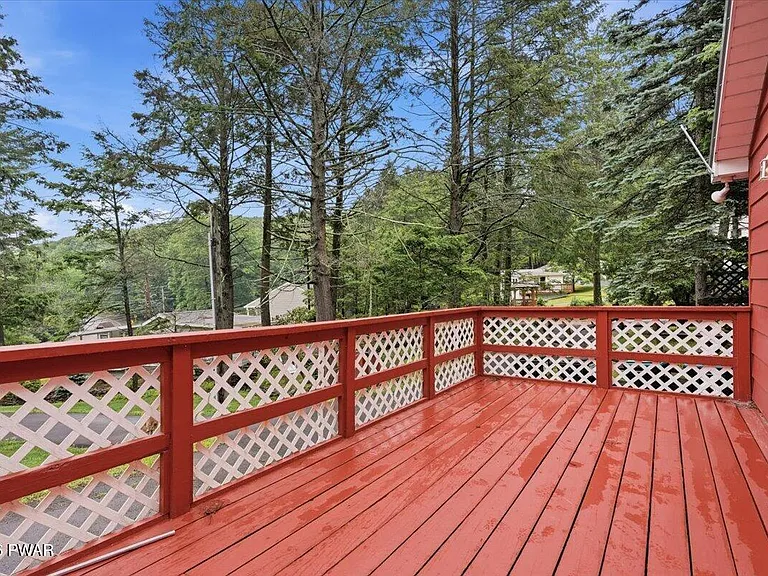 107 Apple Dr — Photo 17