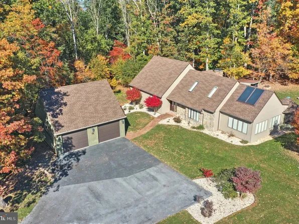 1320 Pleasant Dr, Dover, PA 17315