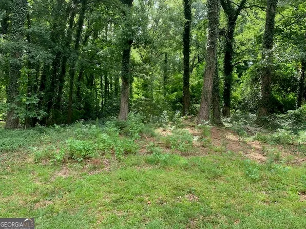 2569 Lake Capri Dr, Conyers, GA 30012