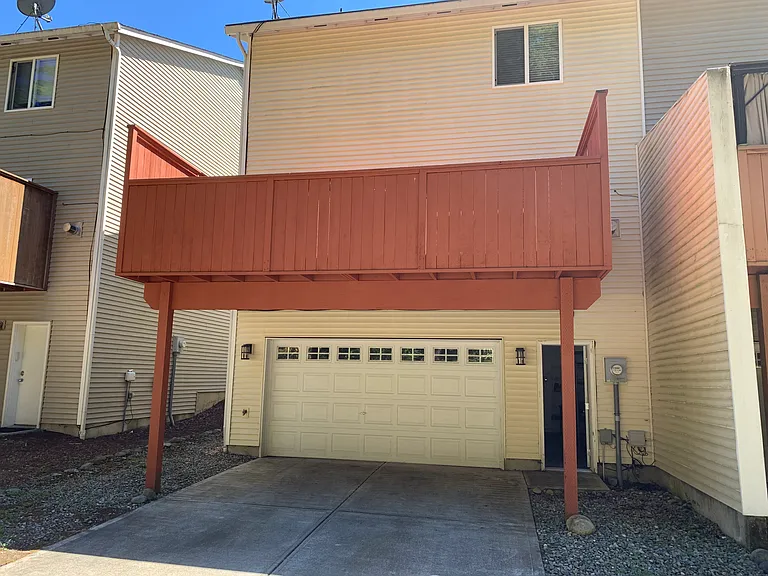 7204 34th Ave NE — Photo 22