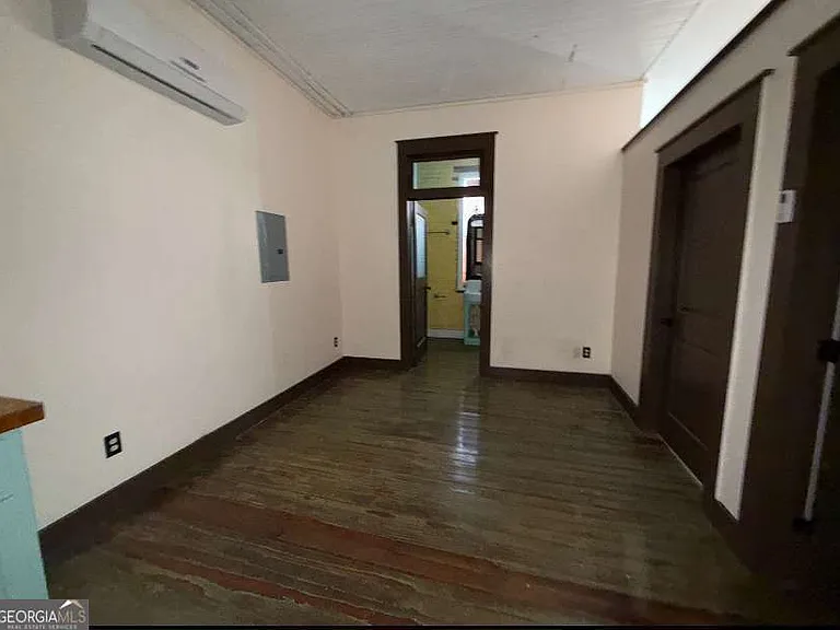 359 Railroad St #F — Photo 4