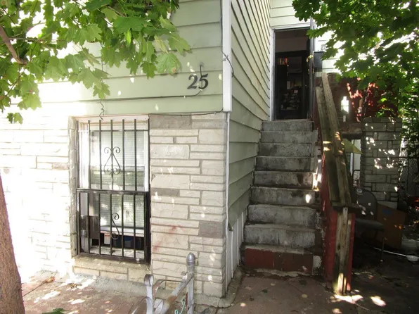 25 Brighton 3 Ln, Brooklyn, NY 11235