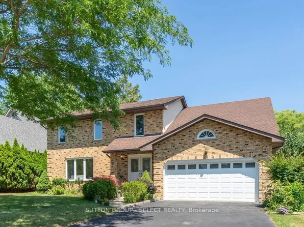 9 Ullswater Cres, London, ON N6G 4L4