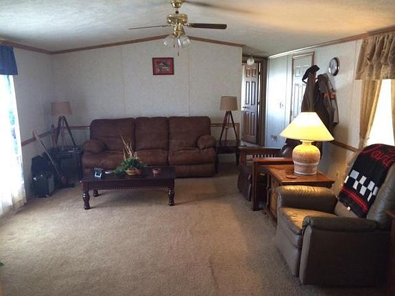 4th image of 331 Greenbriar Ln E