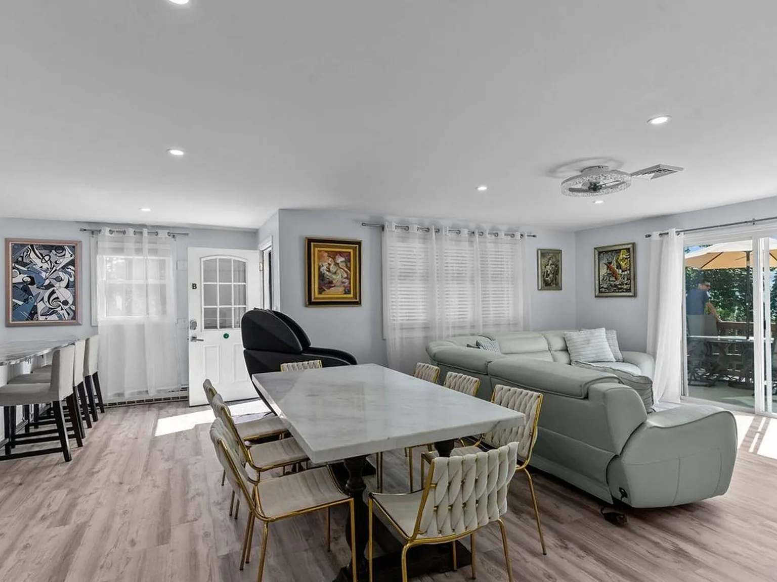 4 bed, 1400 sqft, $3,500 — Photo 4