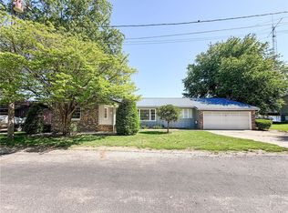 205 Sycamore Rd, Paris, IL 61944