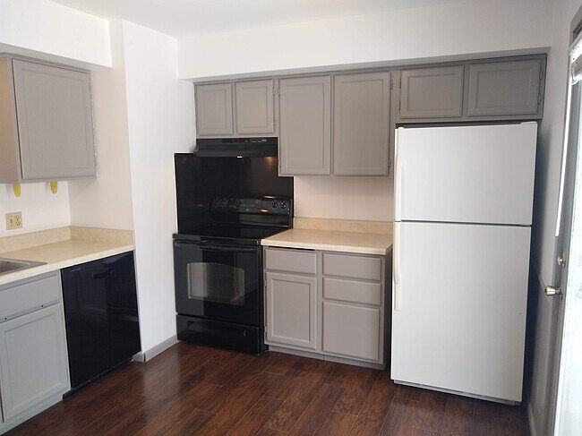 1st image of 34 Gettysburg Dr #B