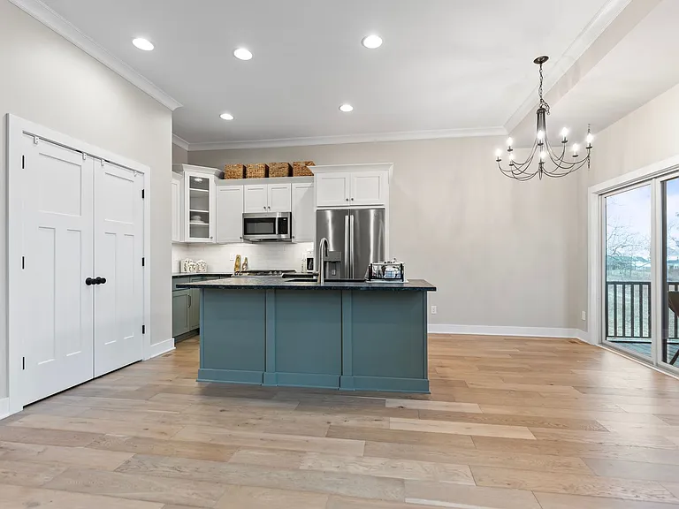 3222 Catalpa Farms Dr — Photo 9