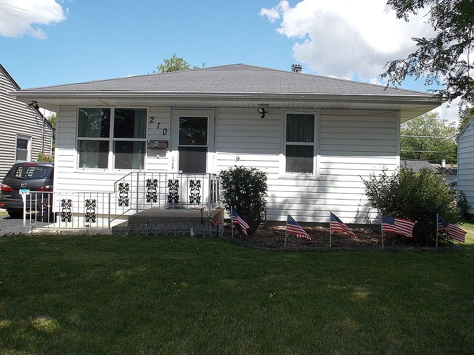 1st image of 210 S Park Dr