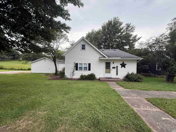 715 SW 1st St, Washington, IN 47501