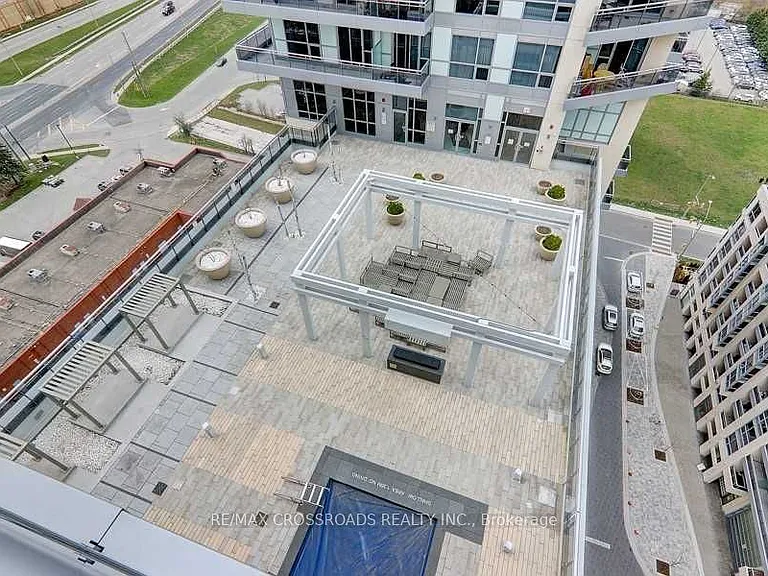 9201 Yonge St #1704 — Photo 27