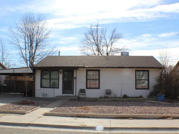 16 Taos Rd, Pueblo, CO 81001
