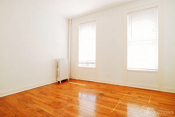 Rented by City Connections Realty | media 19