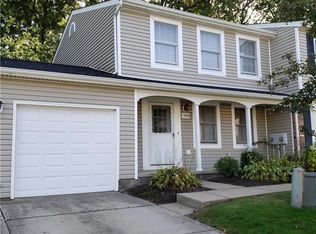 7412 S Chestnut Commons Dr UNIT C, Mentor, OH