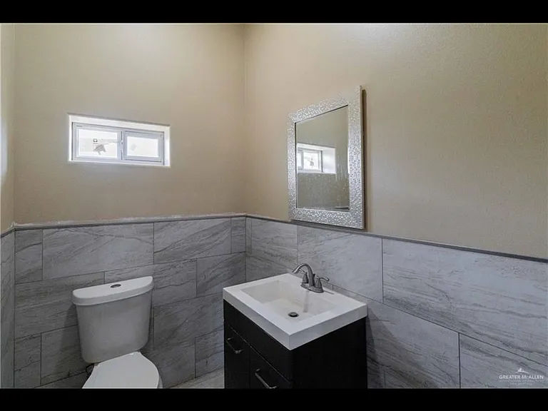 6911 Buena Vista Dr — Photo 11