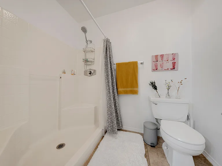 1295 N Ash St #MAIN — Photo 11