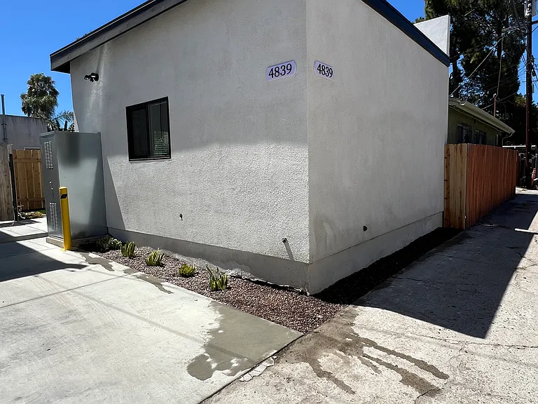 4839 Hawley Blvd — Photo 9