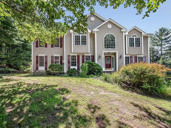 7 Oak Ridge Drive, Atkinson, NH 03811