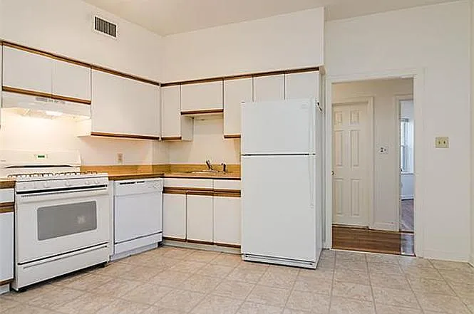 3 bed, 1.5 bath, 1140 sqft, $3,800 — Photo 4