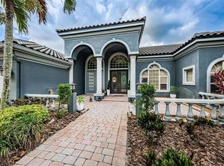 9040 Waterash Ln N, Pinellas Park, FL 33782