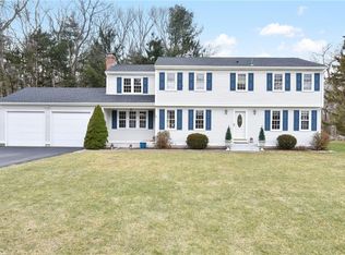 50 Cardinal Ln, East Greenwich, RI 02818