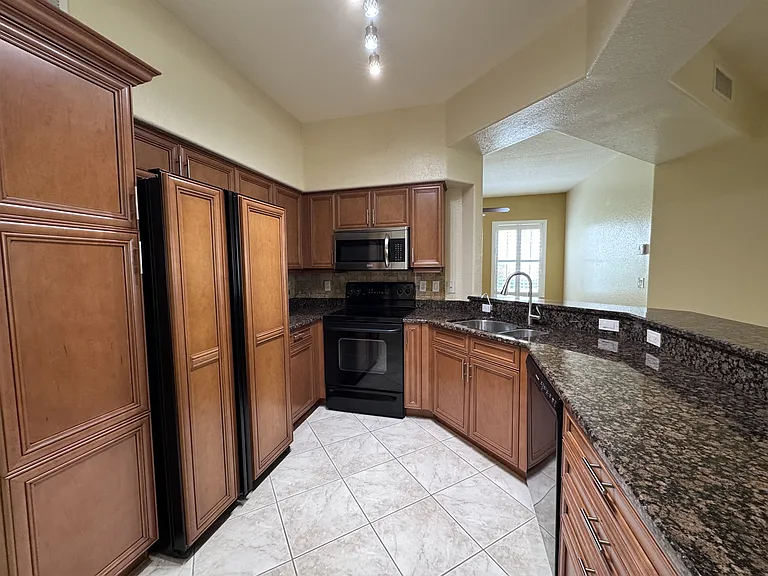600 Mirabella Cir #104-238 — Photo 19