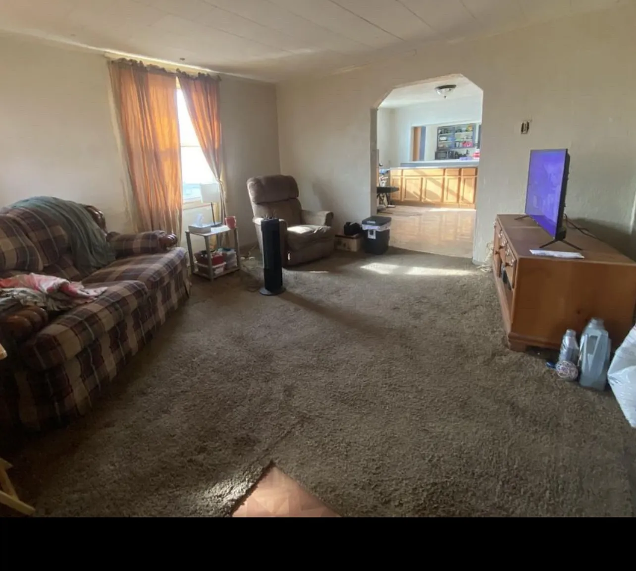 2 bed, 1040 sqft, $875 — Photo 2
