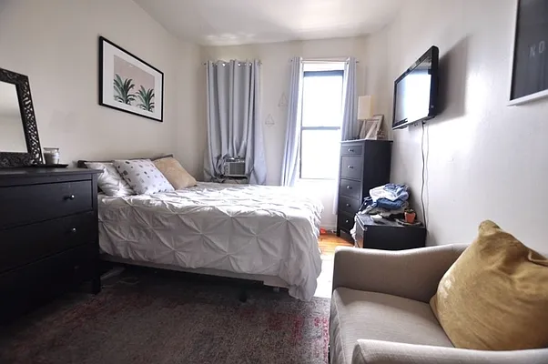 Rented by REAL New York | media 18