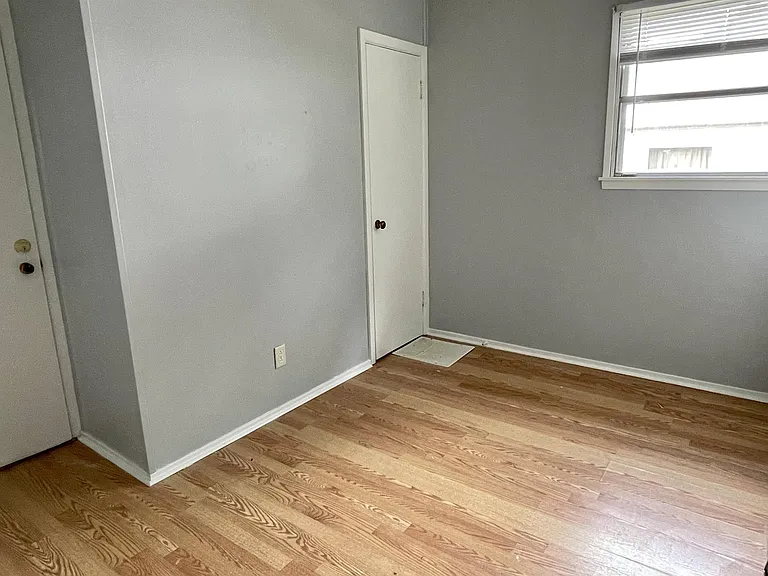 904 Oakley Ave — Photo 4