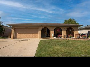13595 Viola Dr, Sterling Heights, MI 48312